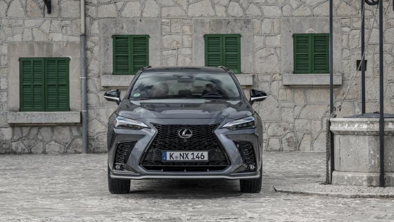 Lexus_NX_static_front.jpg