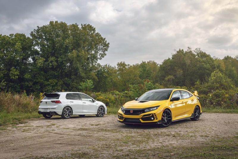 2022-vw-golf-r-vs-honda-civic-type-r-le-2899-edit-1637731555.jpg