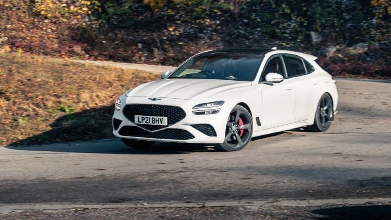 Genesis_G70_Shooting_Brake_dynamic_cornering.jpg