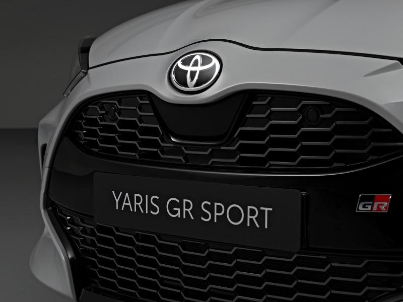 Toyota-Yaris-GR-Sport-7.jpg