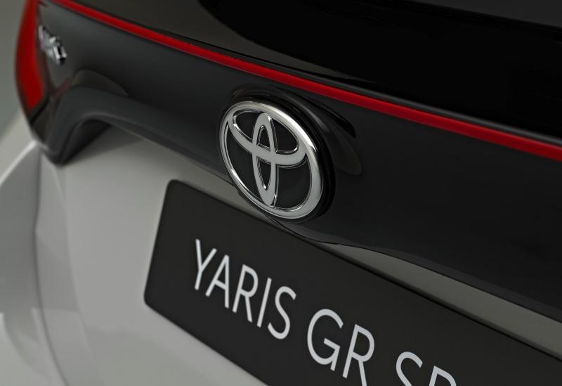 Toyota-Yaris-GR-Sport-9.jpg