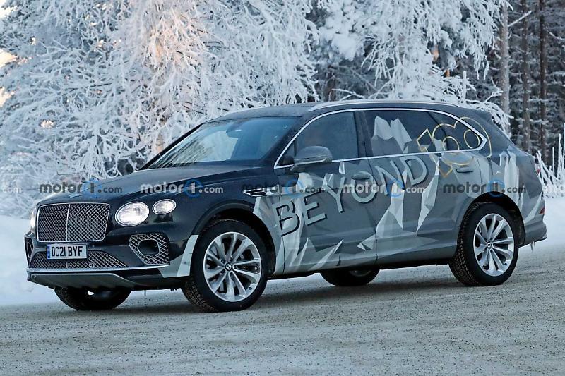 bentley-bentayga-long-wheelbase-spied-during-cold-weather-testing_(1).jpg