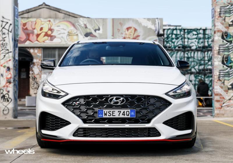2021_Hyundai_i30_N_hatchback_polar_white_static_front_fascia_design.jpg