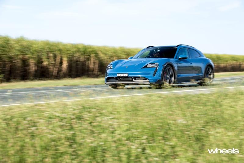 2022_Porsche_Taycan_4S_Cross_Turismo_Neptune_Blue_dynamic_on-road_Australia_MWilliams_13.jpg