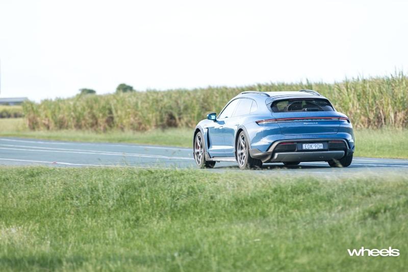 2022_Porsche_Taycan_4S_Cross_Turismo_Neptune_Blue_dynamic_on-road_Australia_MWilliams_11.jpg