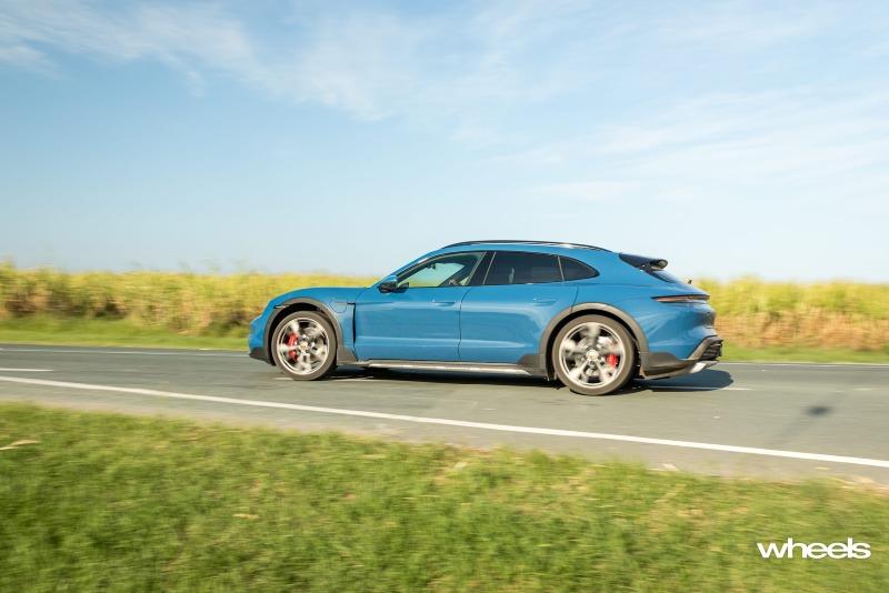 2022_Porsche_Taycan_4S_Cross_Turismo_Neptune_Blue_dynamic_on-road_Australia_MWilliams_10.jpg