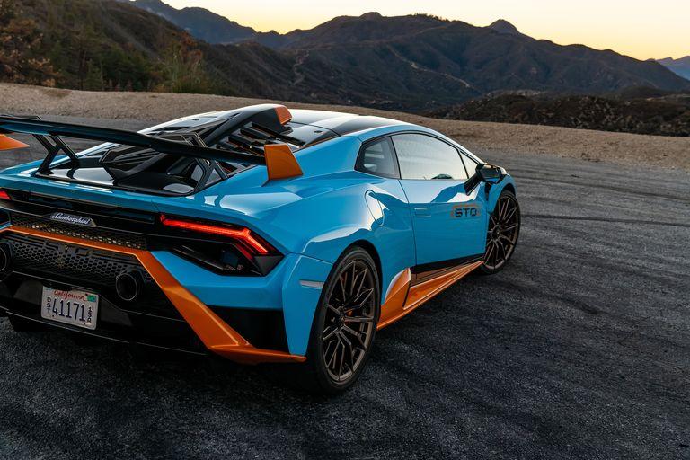 2021-lamborghini-huracan-sto-153-1640358070.jpg