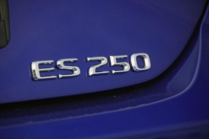 2021-Lexus-ES-250-F-Sport-review-Singapore-CarBuyer.com_.sg-1-1024x683.jpg