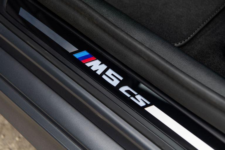 2022-bmw-m5-cs-138-1640399223.jpg