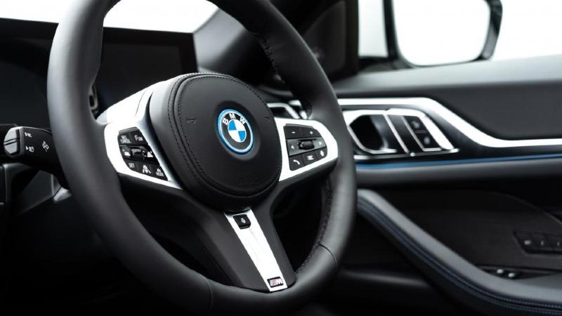 14-BMW-i4.jpg