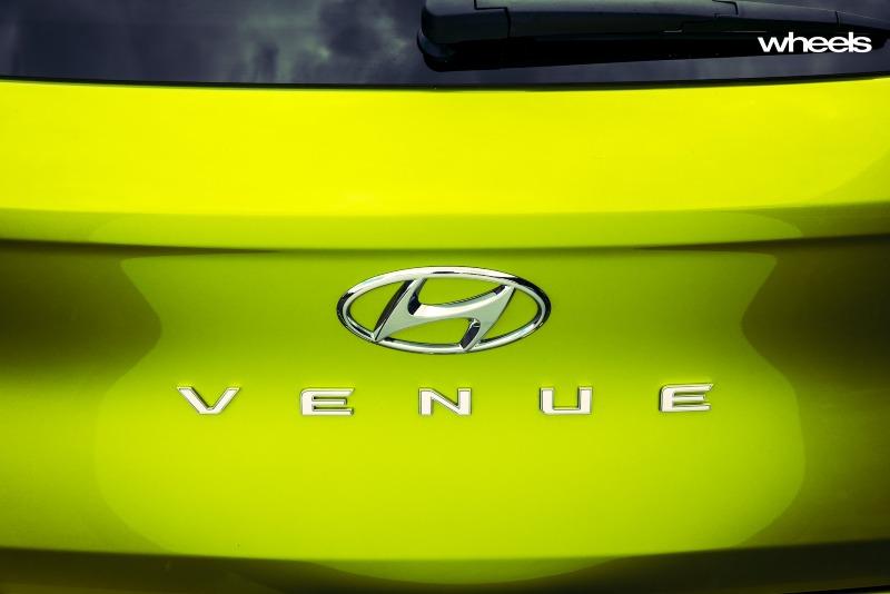2020_Hyundai_Venue_Elite_Acid_Yellow_Australia_detail_rear_badge_2_ABrook.jpg