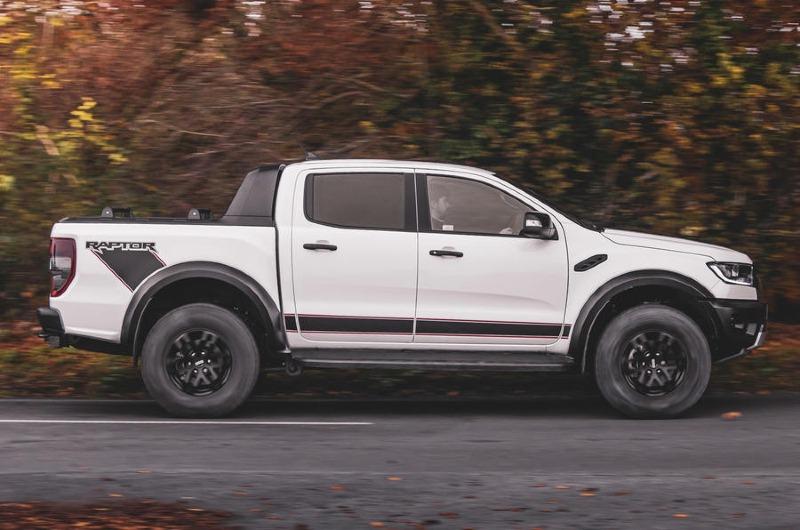2-ford-ranger-raptor-special-edition-2022-uk-first-drive-review-side-pan.jpg