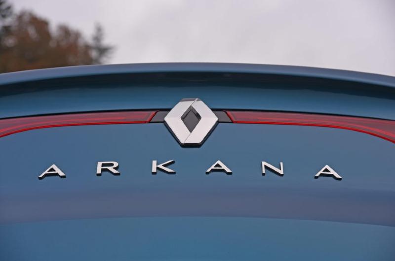 8-renault-arkana-2022-long-term-review-boot-badge.jpg