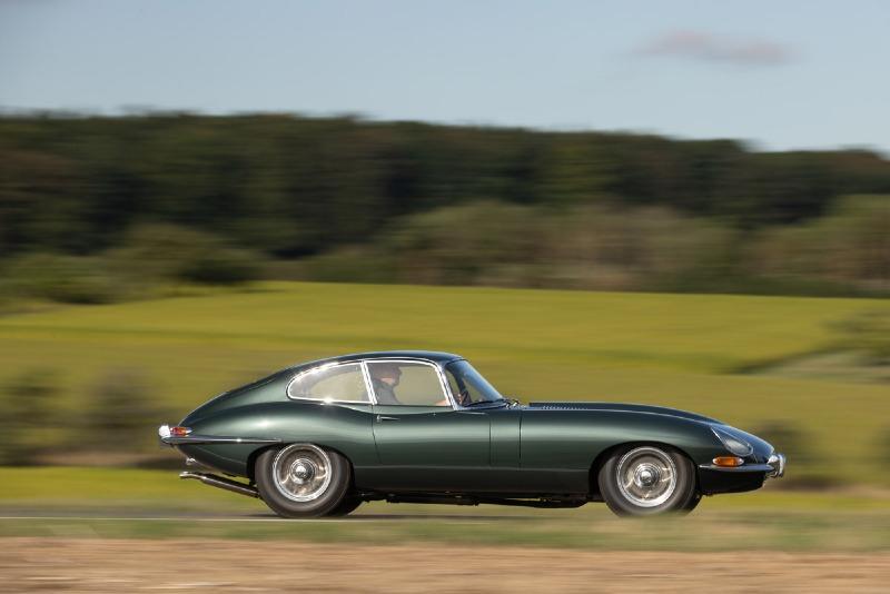 Jaguar-E-Type-002.jpg