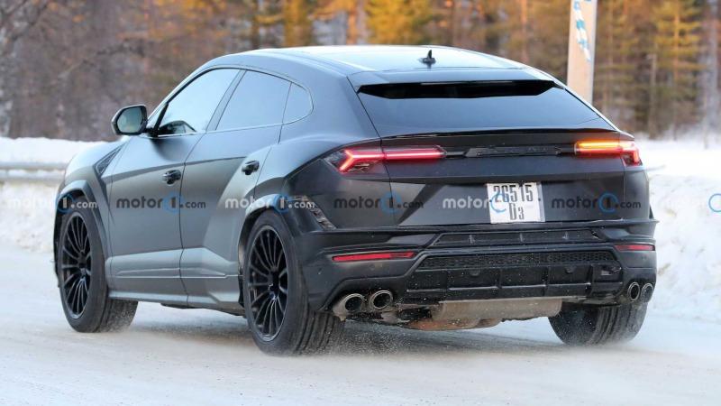 new-lamborghini-urus-evo-spy-shots (15).jpg