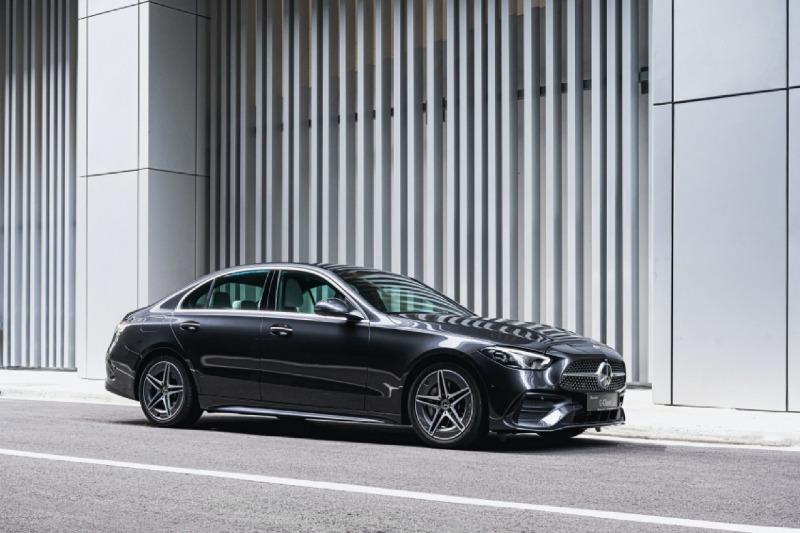 image-heart-of-the-c-2022-mercedes-benz-w206-c-class-avantgarde-amg-line-launched-in-singapore-164224052897483.jpg