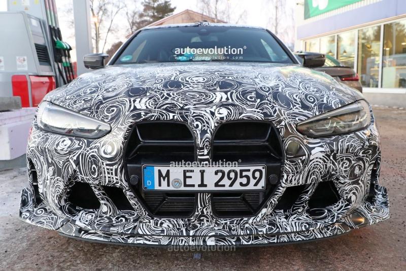 2023-bmw-m4-csl-spied-in-its-second-favorite-place-its-driver-is-not-happy_2.jpg