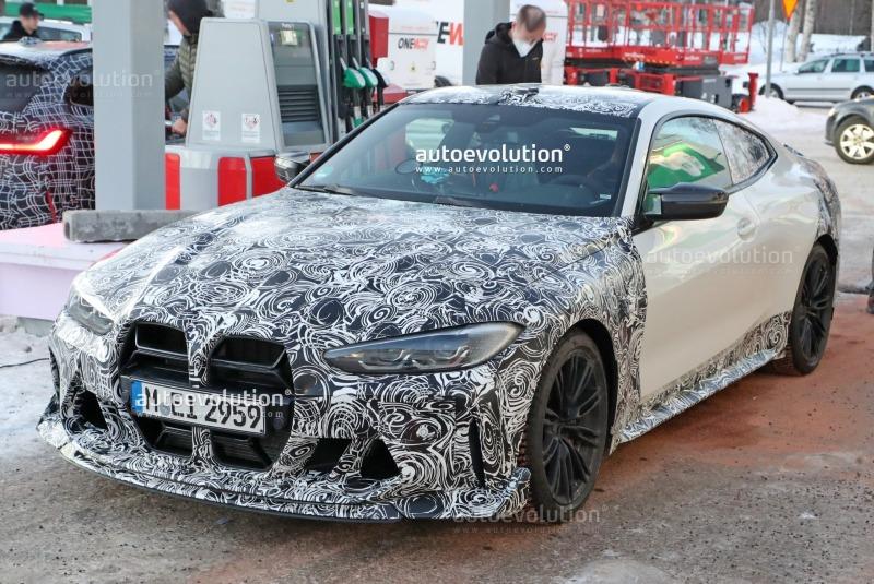 2023-bmw-m4-csl-spied-in-its-second-favorite-place-its-driver-is-not-happy_4.jpg
