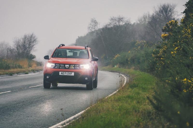 4-dacia-duster-2x4-2022-uk-first-drive-review-on-road-nose.jpg