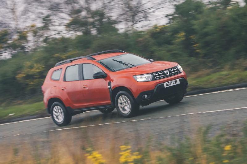 10-dacia-duster-2x4-2022-uk-first-drive-review-tracking-front.jpg