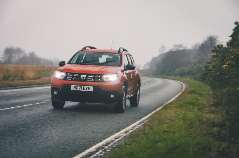 12-dacia-duster-2x4-2022-uk-first-drive-review-on-road-front.jpg