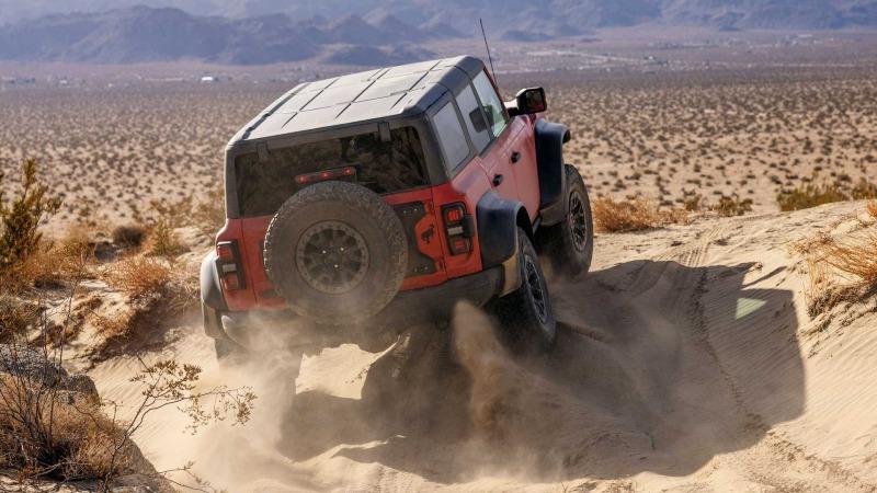 2022-ford-bronco-raptor-exterior-rear-view (2).jpg