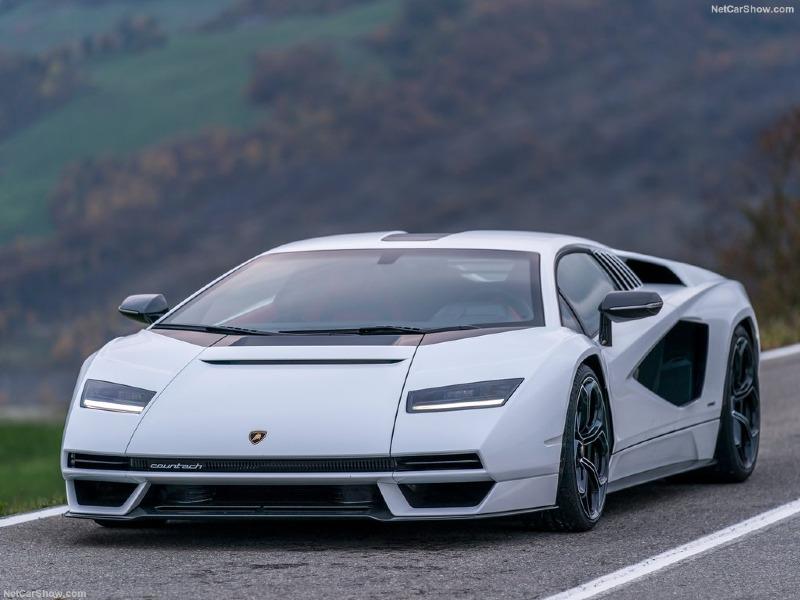 Lamborghini-Countach_LPI_800-4-2022-1024-08.jpg