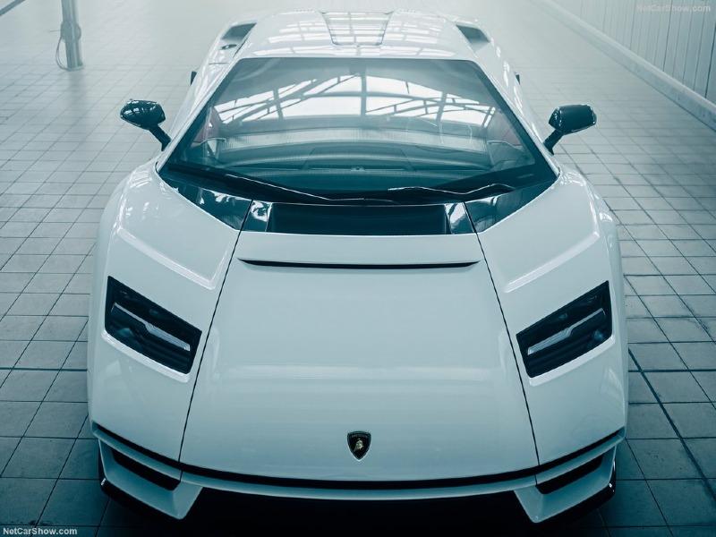 Lamborghini-Countach_LPI_800-4-2022-1024-34.jpg