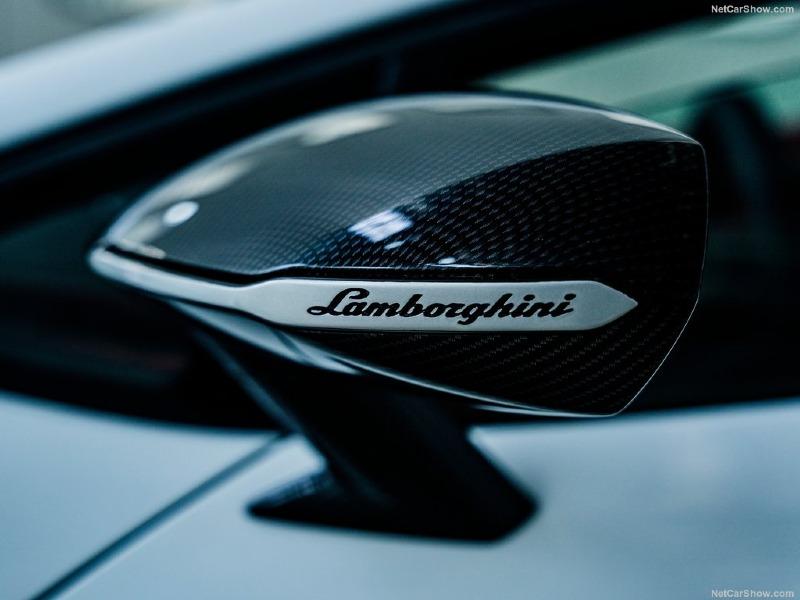 Lamborghini-Countach_LPI_800-4-2022-1024-65.jpg