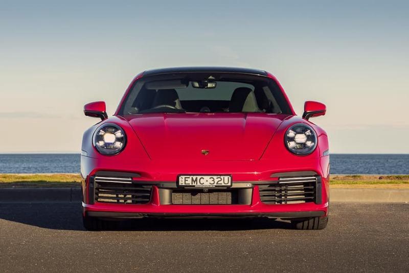 2021-porsche-911-turbo-04.jpg