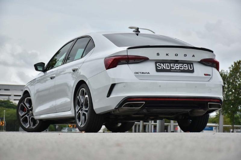 2022-Skoda-Octavia-RS-Singapore-carbuyer-66-1024x683.jpg