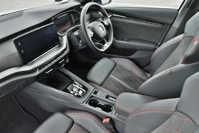 2022-Skoda-Octavia-RS-Singapore-carbuyer-5-1024x683.jpg