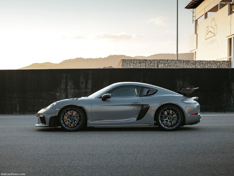 Porsche-718_Cayman_GT4_RS-2022-1024-38.jpg