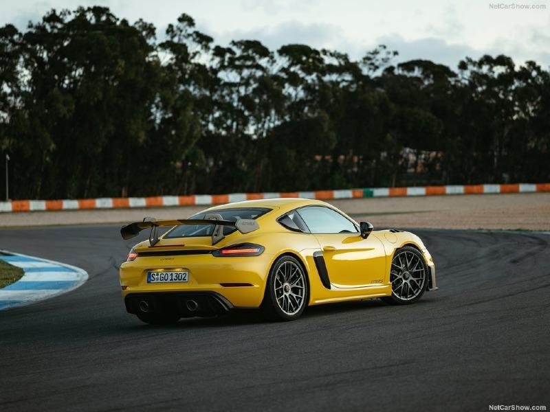 Porsche-718_Cayman_GT4_RS-2022-1024-45.jpg
