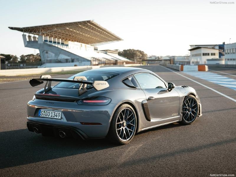 Porsche-718_Cayman_GT4_RS-2022-1024-47.jpg