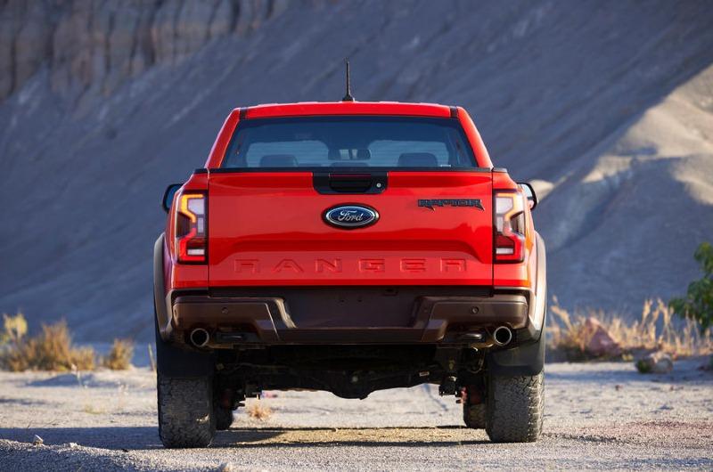 90-2022-ford-ranger-raptor-official-reveal-tailgate.jpg