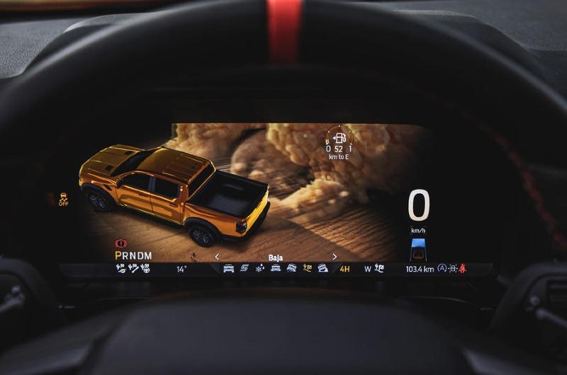 88-2022-ford-ranger-raptor-official-reveal-digital-instruments.jpg