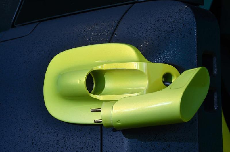 92-citroen-ami-beach-2022-drive-autocar-door-handles.jpg