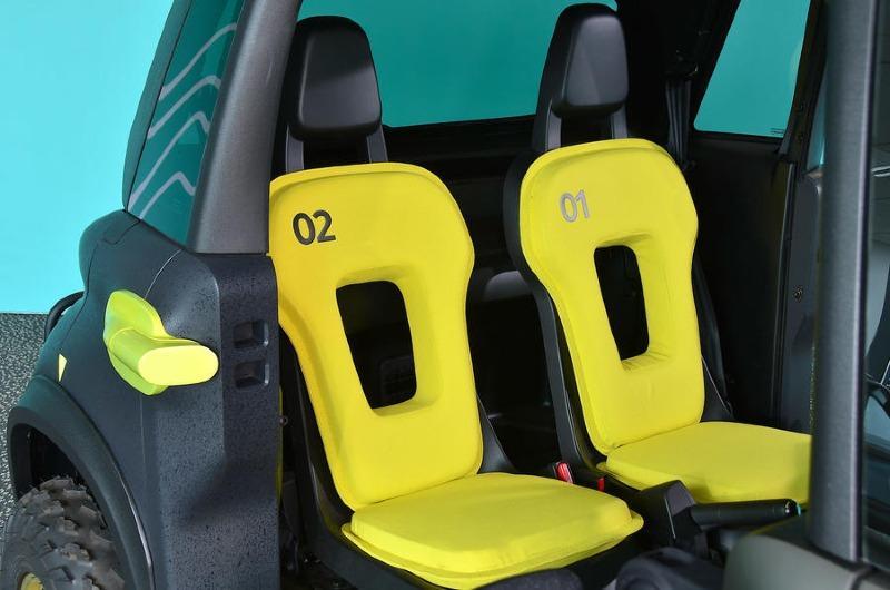 86-citroen-ami-beach-2022-drive-autocar-seats.jpg