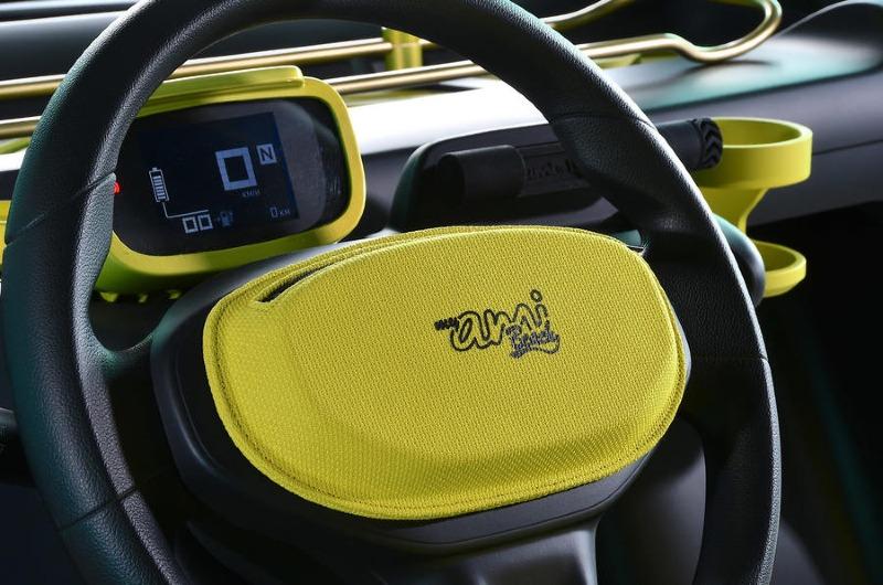 81-citroen-ami-beach-2022-drive-autocar-steering-wheel.jpg