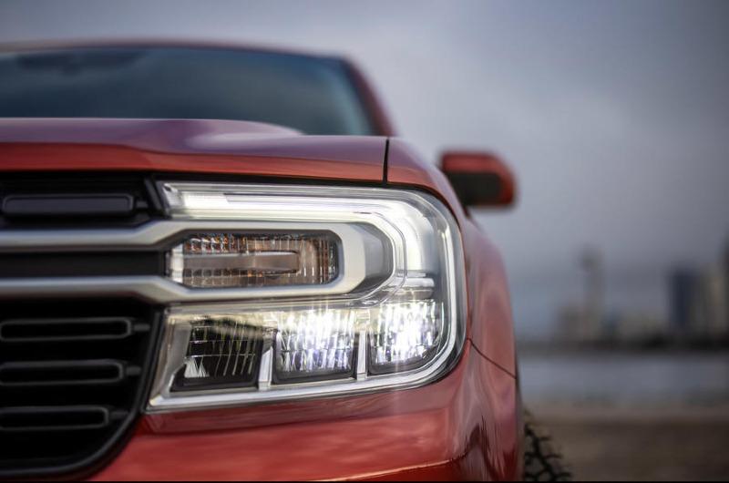 3-ford-maverick-2l-ecoboost-2022-review-headlights.jpg