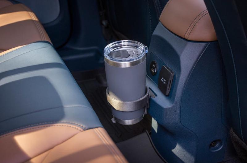 12-ford-maverick-2l-ecoboost-2022-review-rear-cupholder.jpg