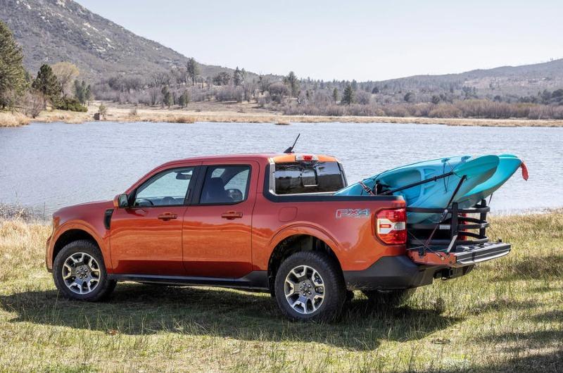 17-ford-maverick-2l-ecoboost-2022-review-static-rear.jpg