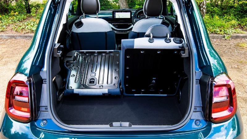 Fiat 500e UK-2.jpg