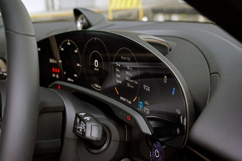 2022-Porsche-Taycan-Cross-Turismo-4S-Review-Singapore-CarBuyer.com_.sg-9.jpg