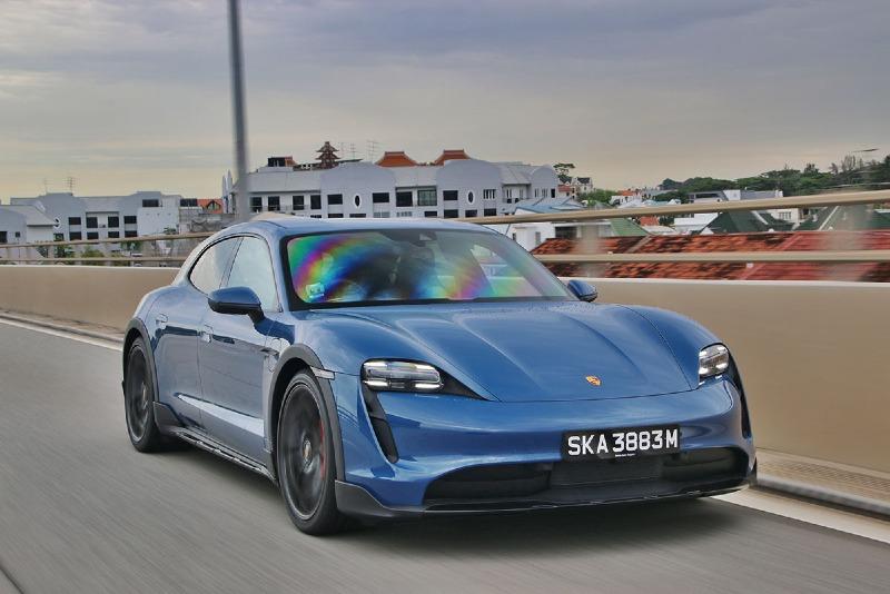 2022-Porsche-Taycan-Cross-Turismo-4S-Review-Singapore-CarBuyer.com_.sg-25.jpg
