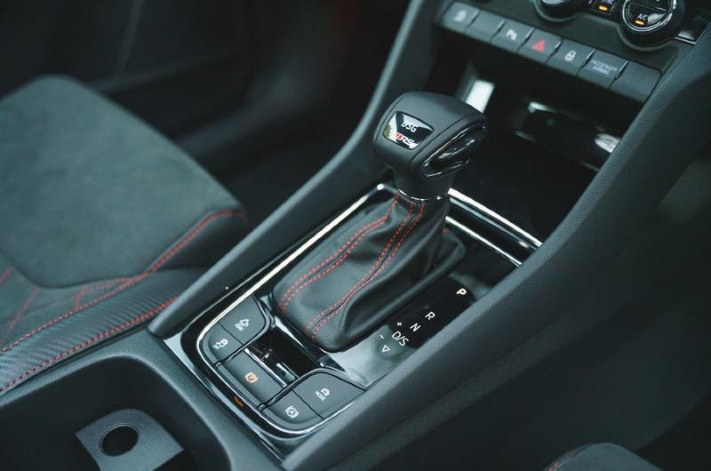 14-skoda-kodiaq-vrs-2022-road-test-centre-console.jpg
