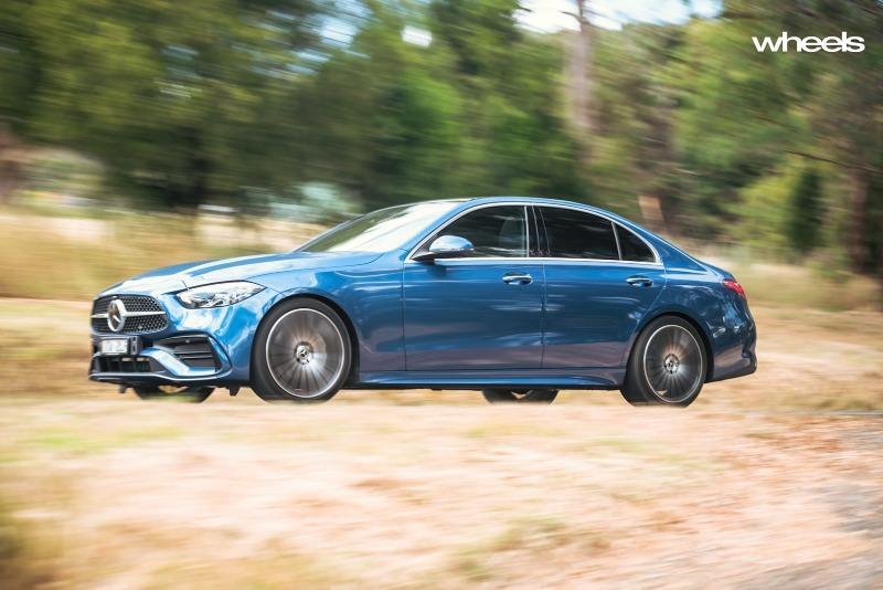 2022_Mercedes-Benz_C300_Spectral_Blue_Metallic_Australia_dynamic_front_17.jpg