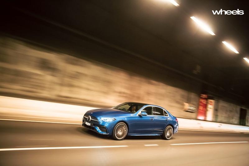 2022_Mercedes-Benz_C300_Spectral_Blue_Metallic_Australia_dynamic_front_33.jpg
