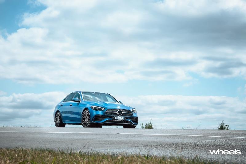 2022_Mercedes-Benz_C300_Spectral_Blue_Metallic_Australia_static_front_01.jpg